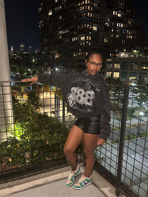 VANTECK BUTTON RHINESTONE 888 HOODIE